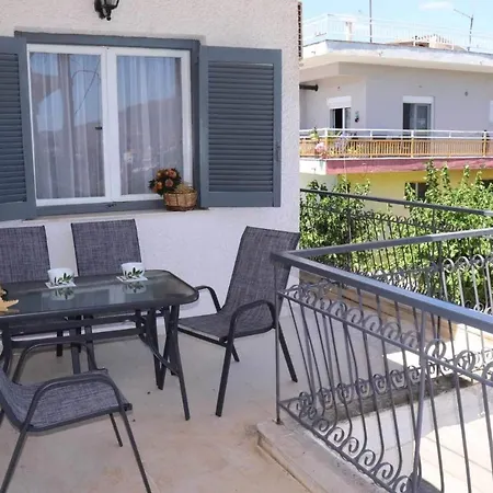 Favier Apartment Amarynthos Exterior photo